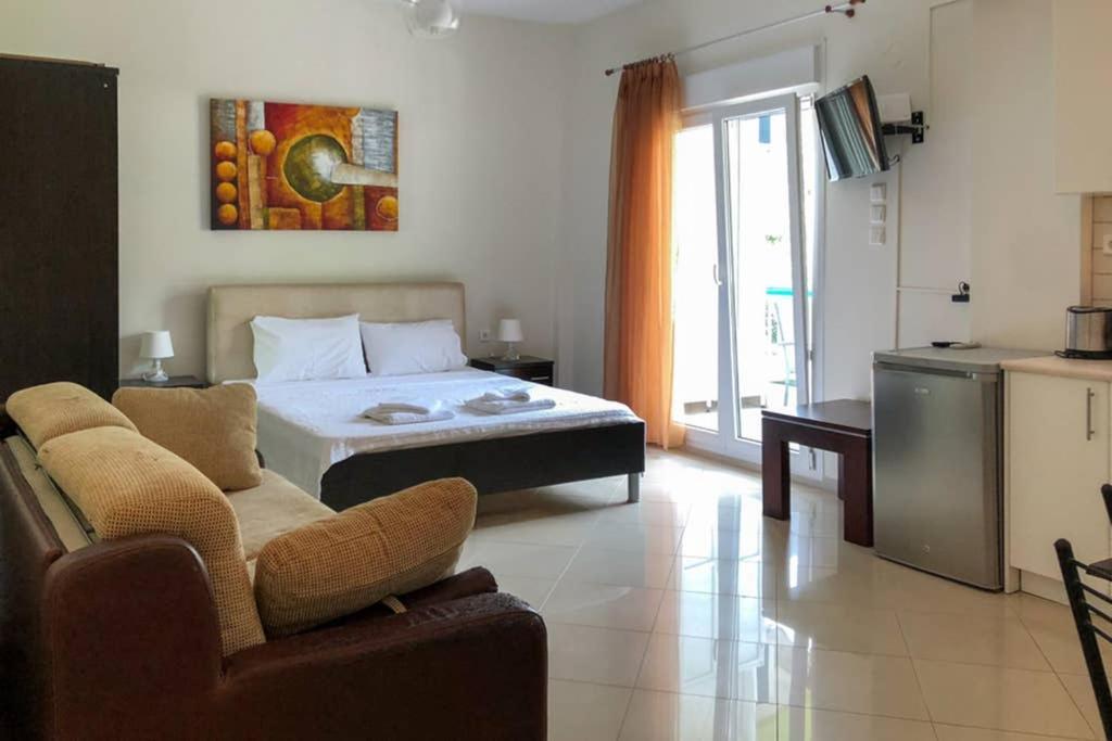Cozy Studio Near The Beach 1Stfloor Nea Iraklitsa Exterior photo